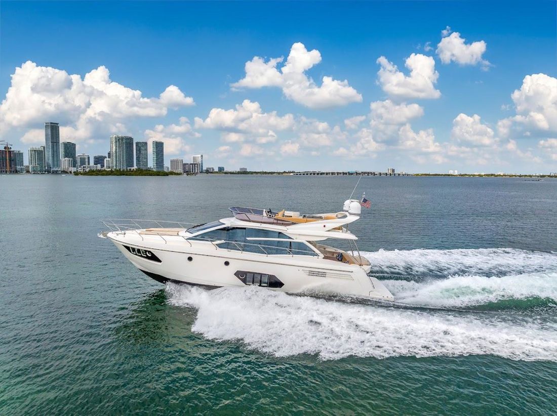 60' Absolute Fly "Disco 1" yacht charter Miami