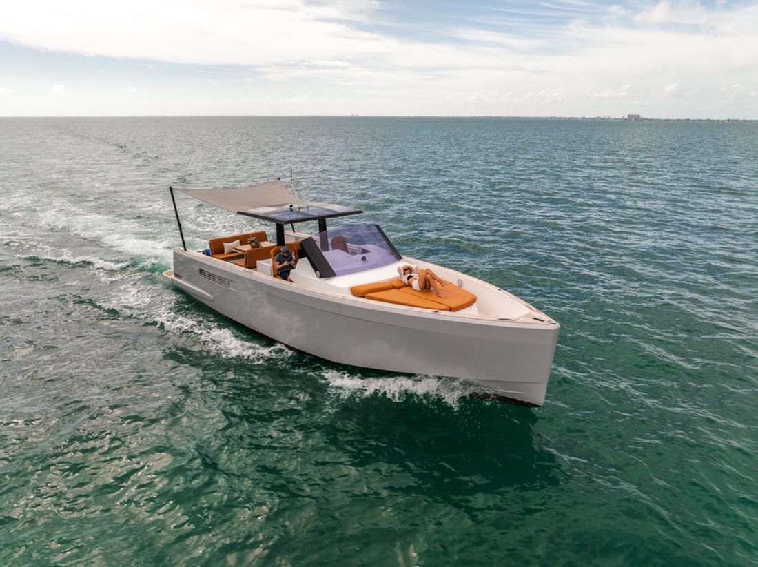40' Fjord yacht charter Miami