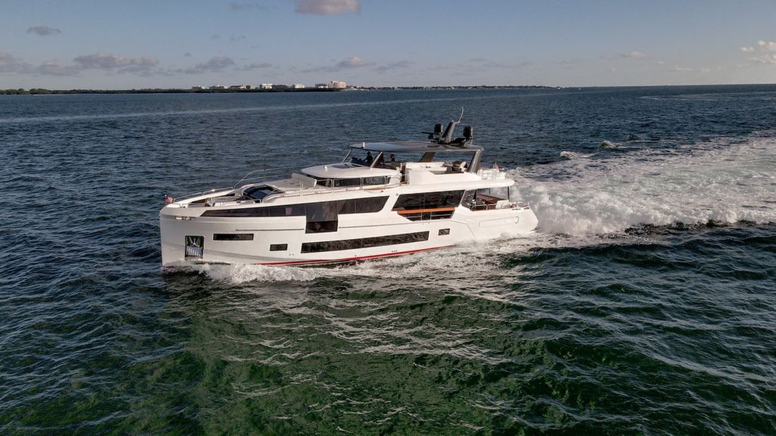 88' Sirena "Saint" yacht charter Miami